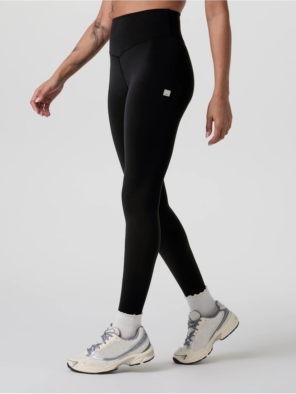 Vuori Black All The Form - Long High-Rise Performance Leggings Size Small New